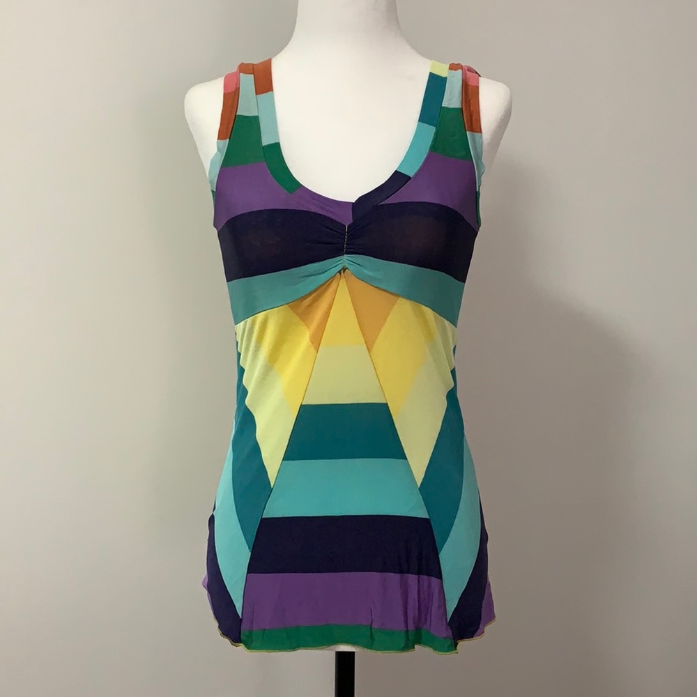 Nolita de Nimes Rainbow V-Neck Sleeveless Shirt